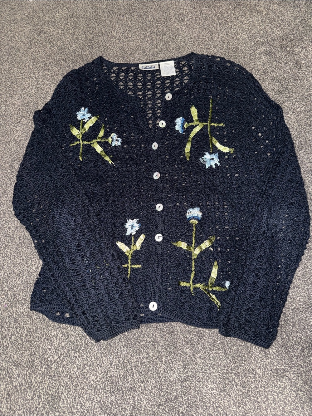 Vintage Capacity Cardigan Sweater Navy Floral Embroidered Cottagecore Medium